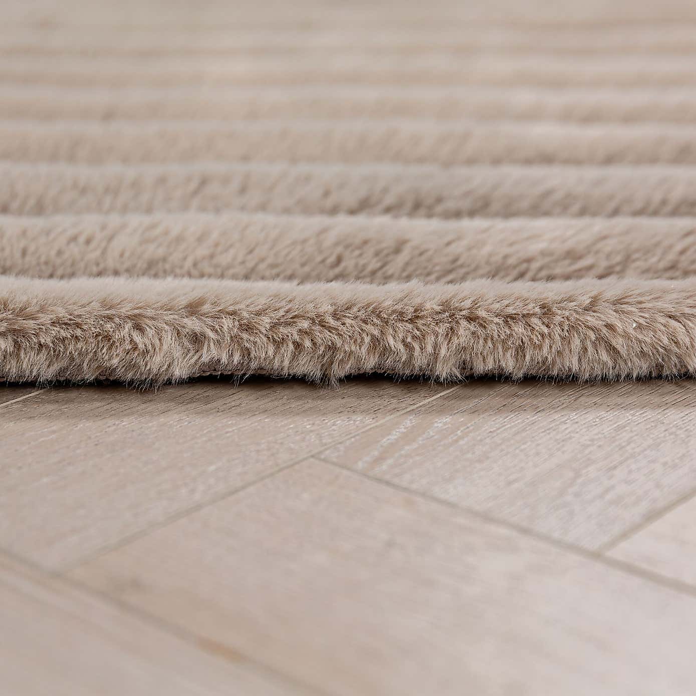 Carousel zoom image position 4 of 6