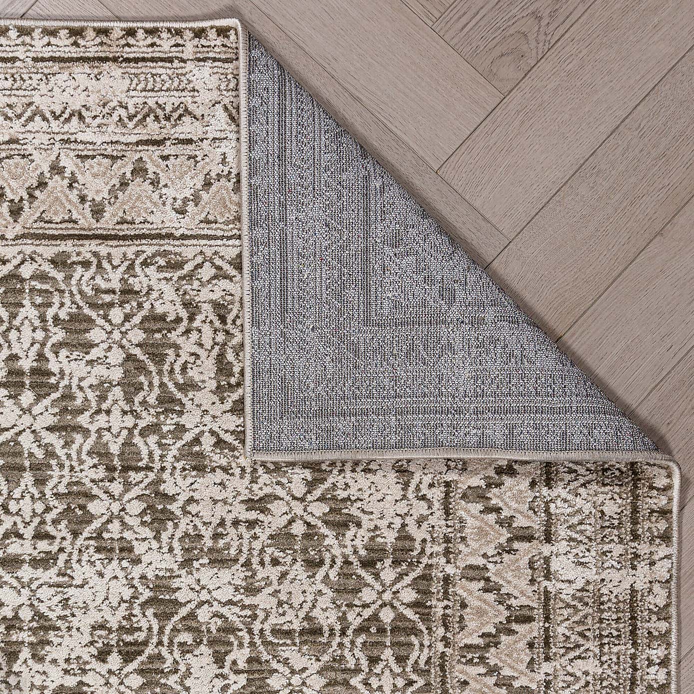 Carousel zoom image position 3 of 5