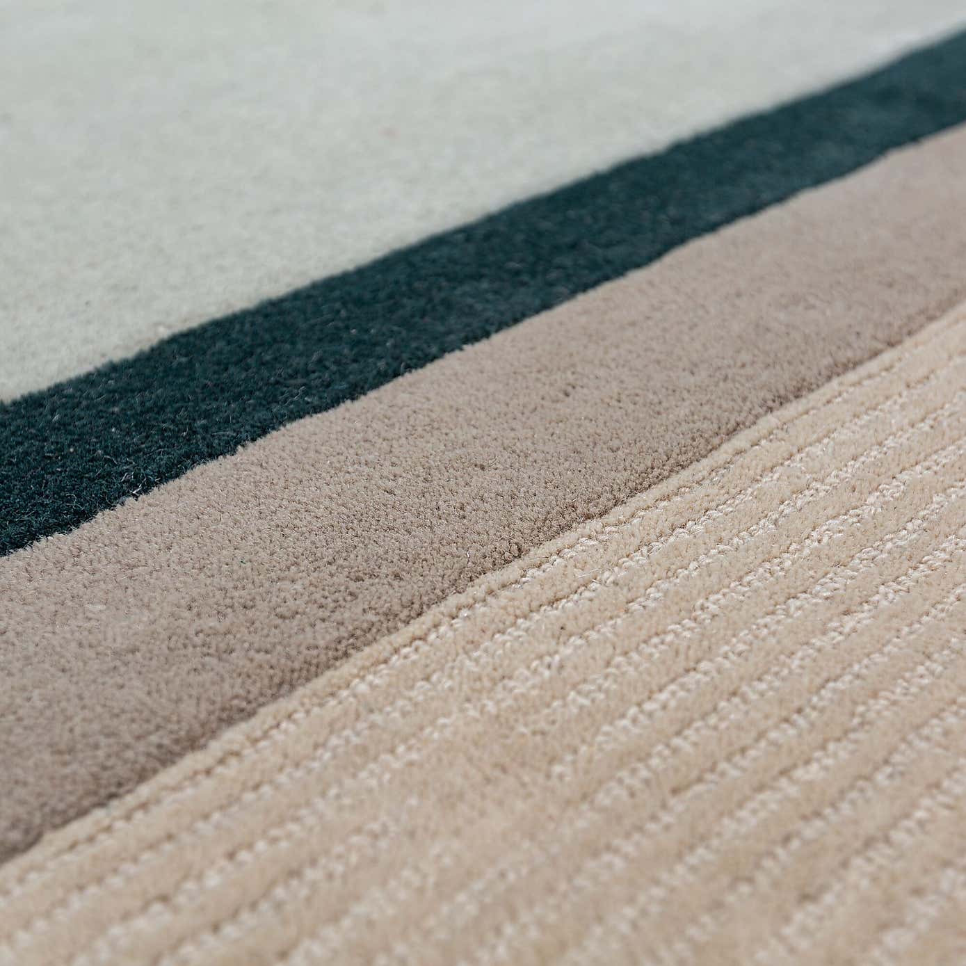 Carousel zoom image position 2 of 6