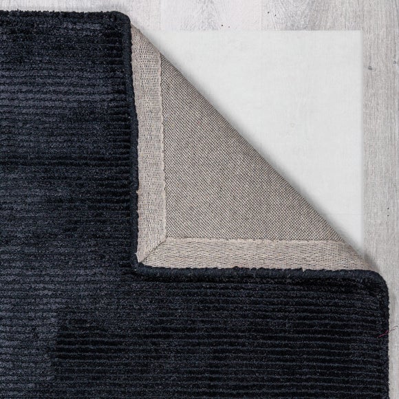 Carousel navigation image position 3 of 6