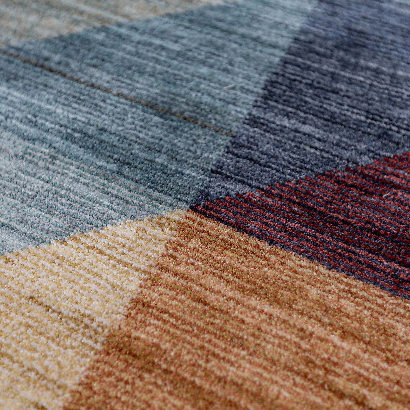 Carousel zoom image position 2 of 6