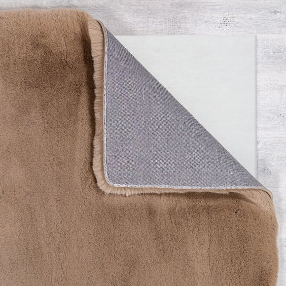 Carousel navigation image position 3 of 7