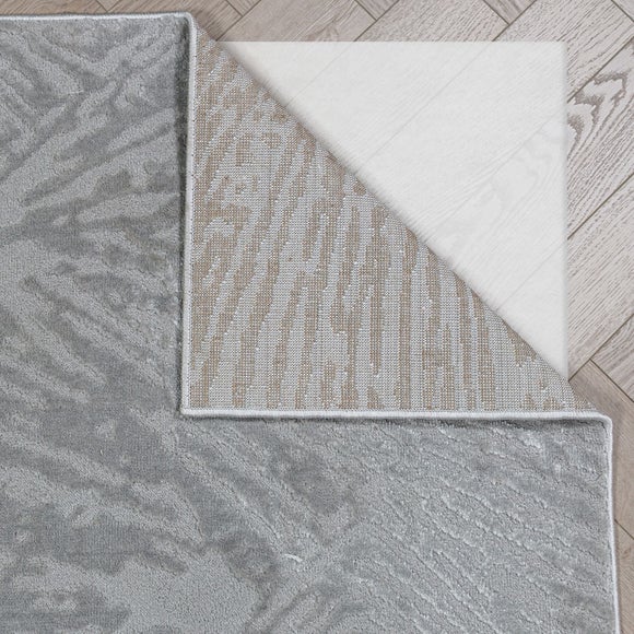 Carousel navigation image position 3 of 6