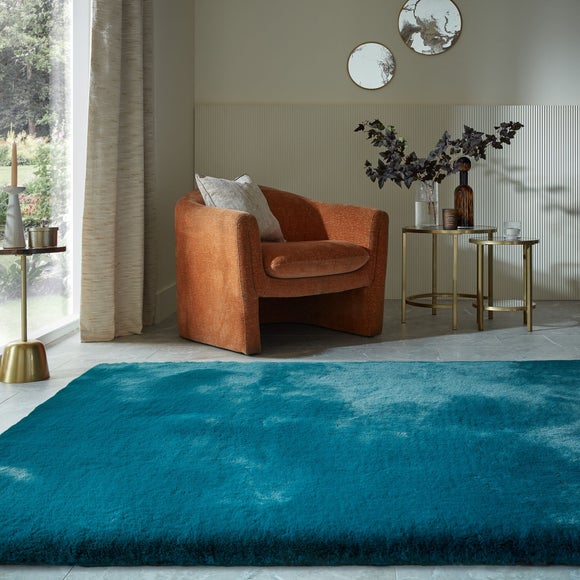 Ivy Luxury Faux Fur Rug