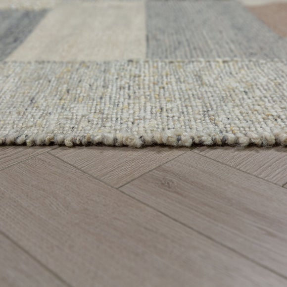 Carousel navigation image position 4 of 7