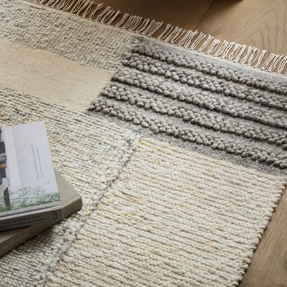 Carousel navigation image position 6 of 7