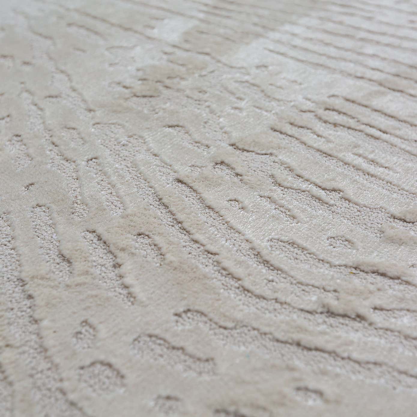 Carousel zoom image position 2 of 6