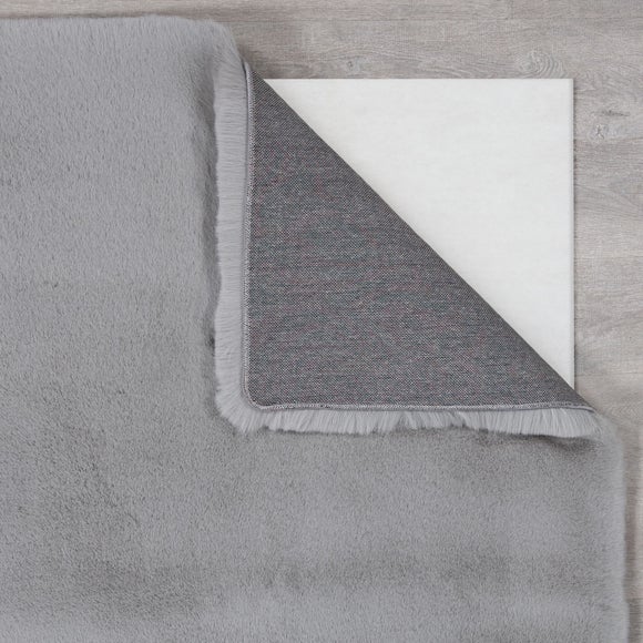 Carousel navigation image position 3 of 7