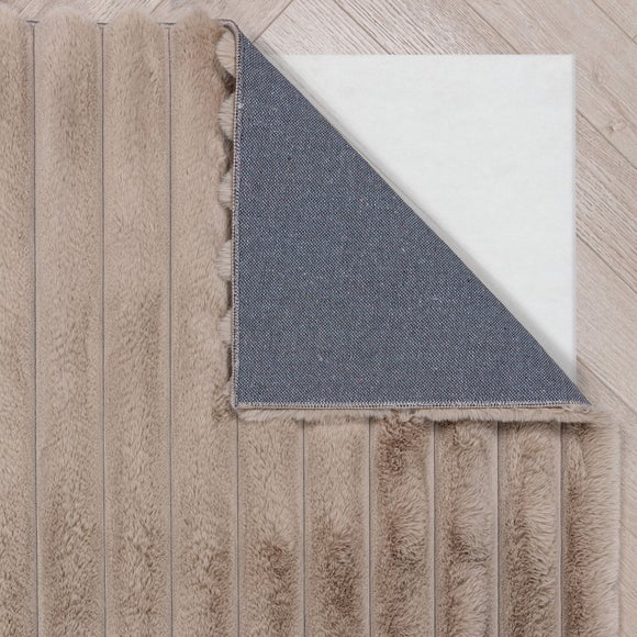 Carousel navigation image position 3 of 6