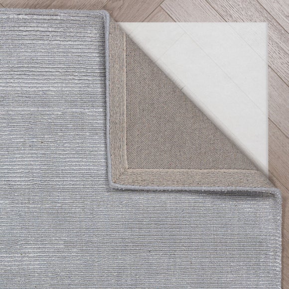 Carousel navigation image position 3 of 6