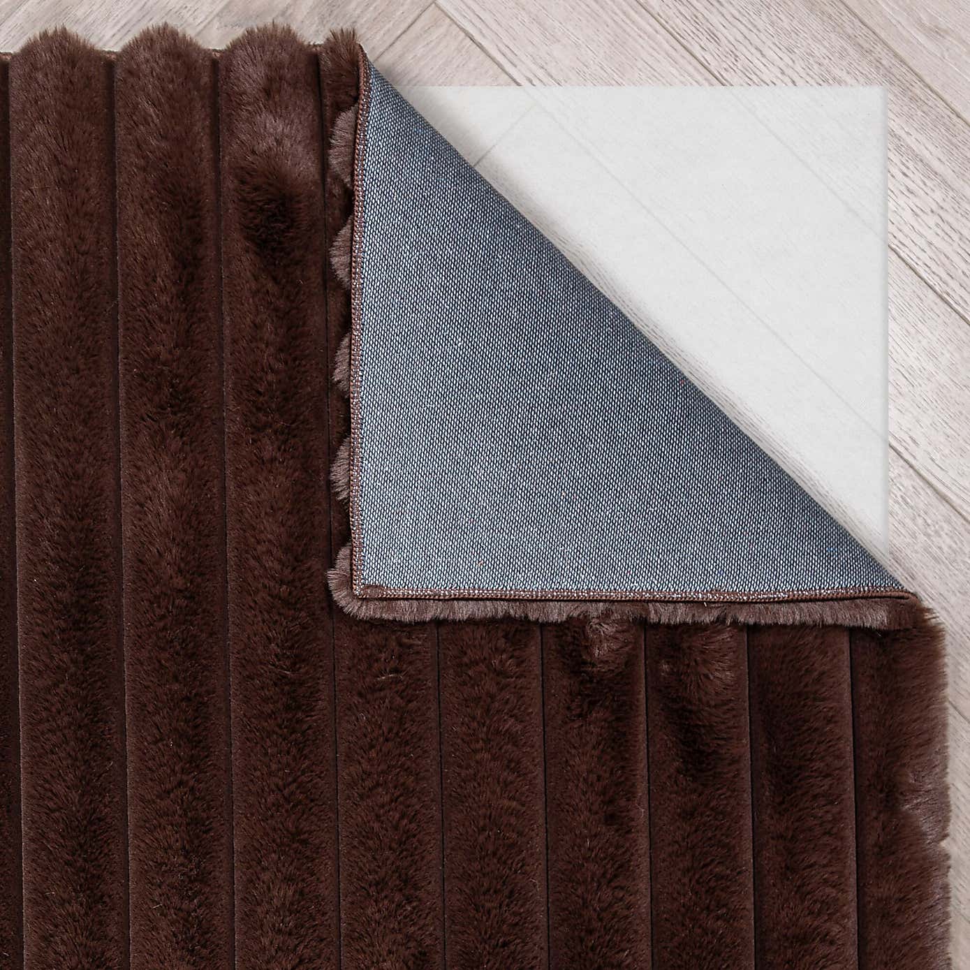 Carousel zoom image position 3 of 6