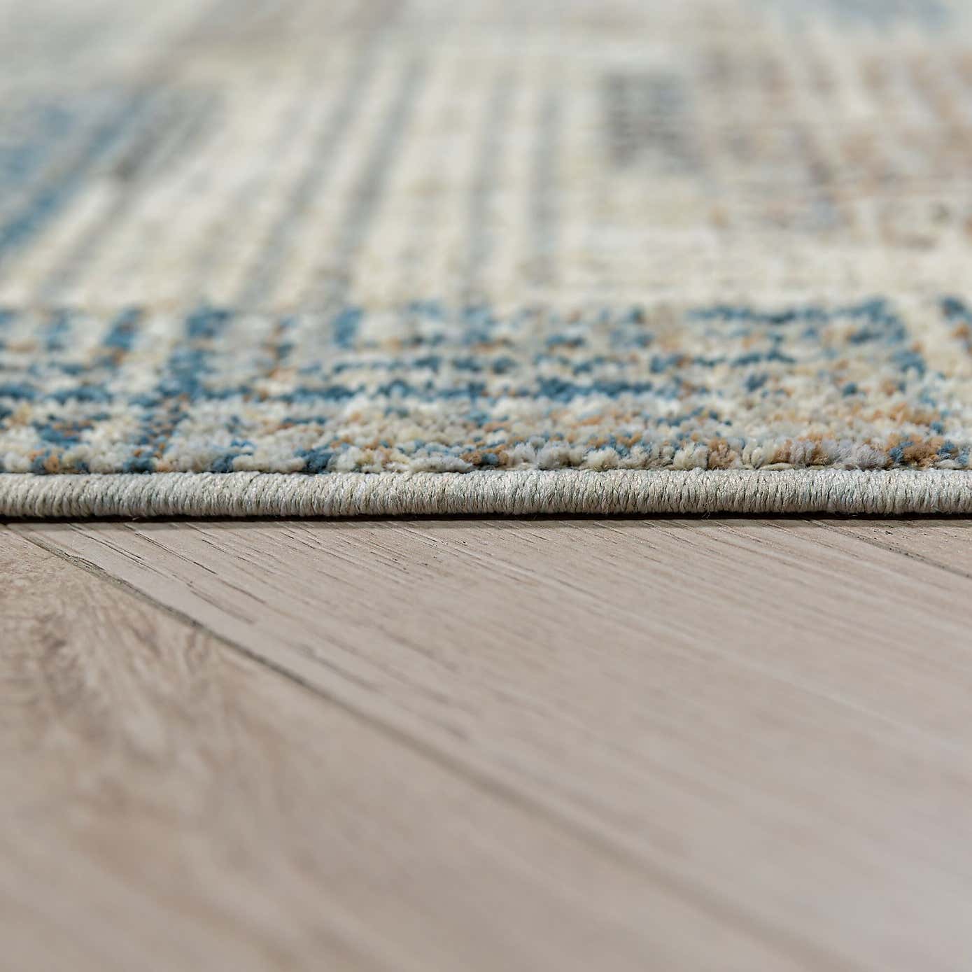 Carousel zoom image position 4 of 6