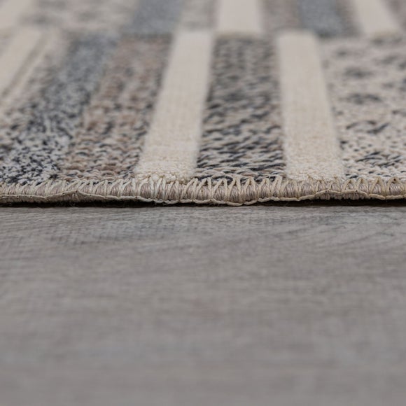 Carousel navigation image position 4 of 6