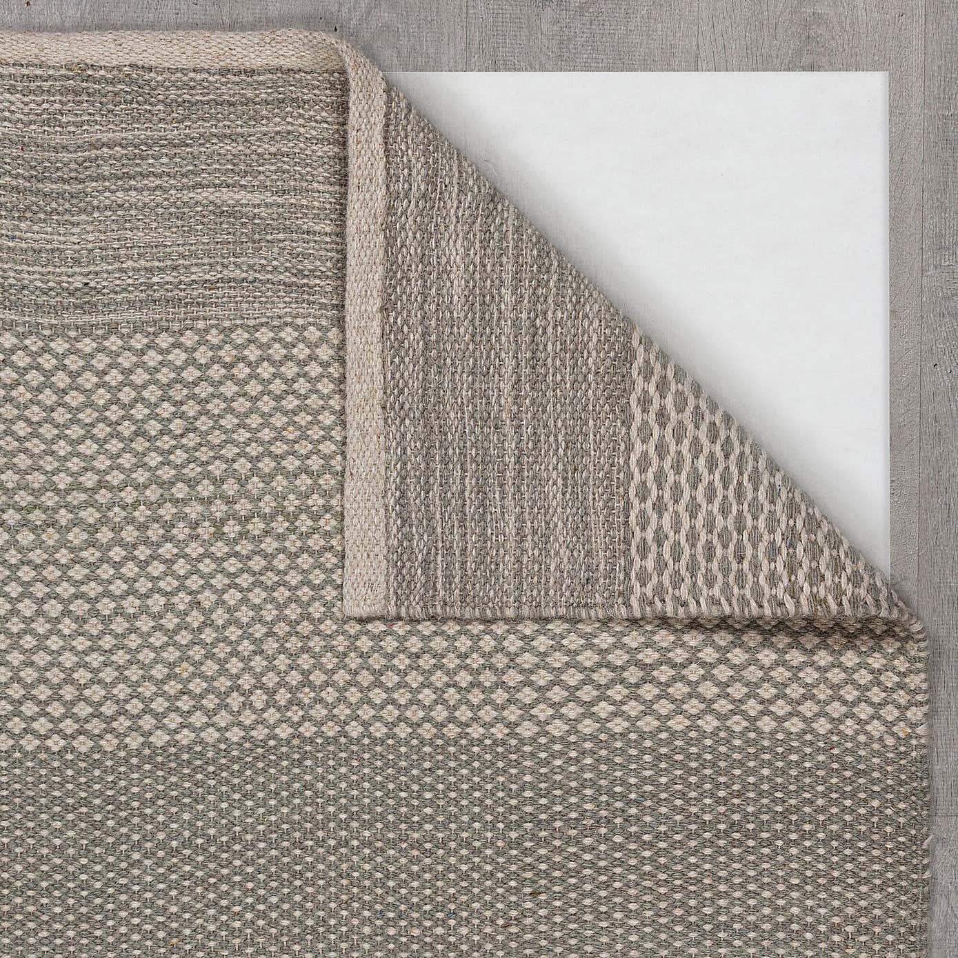 Carousel zoom image position 2 of 5