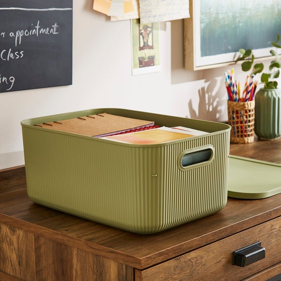 Carousel navigation image position 2 of 3