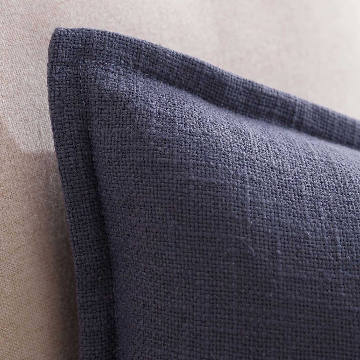 Carousel zoom image position 5 of 5