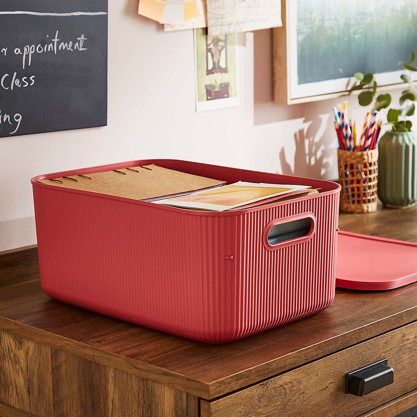 Carousel zoom image position 2 of 3