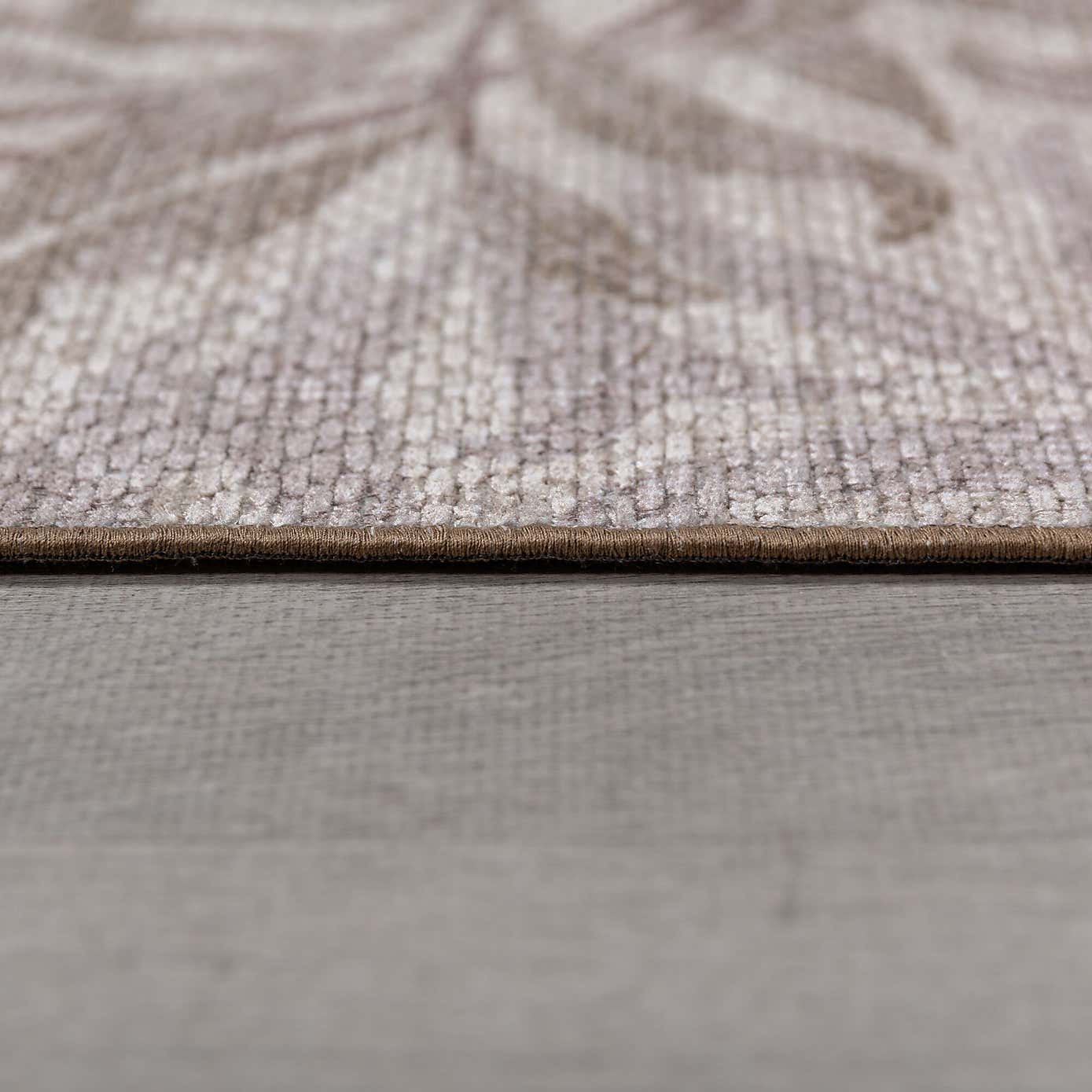 Carousel zoom image position 4 of 5