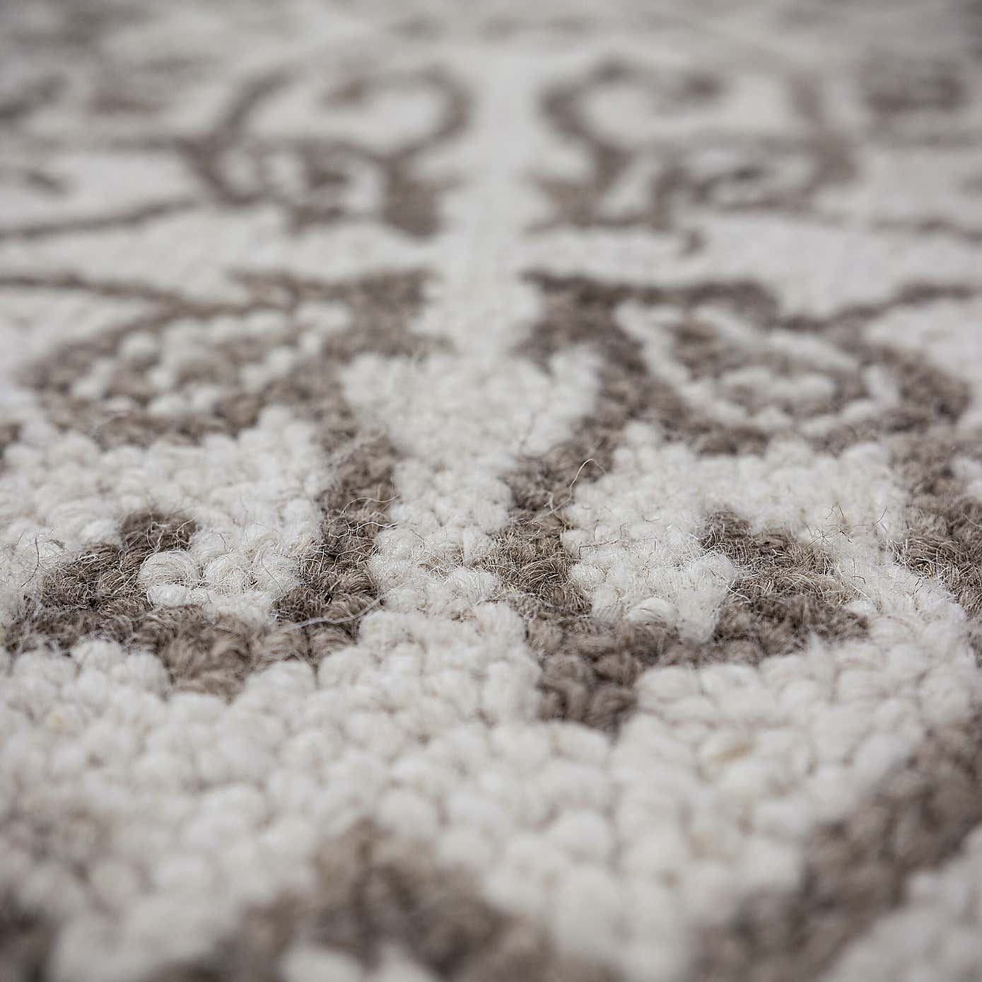 Carousel zoom image position 2 of 6