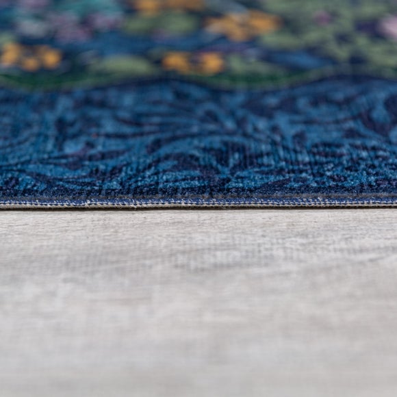 Carousel navigation image position 4 of 5