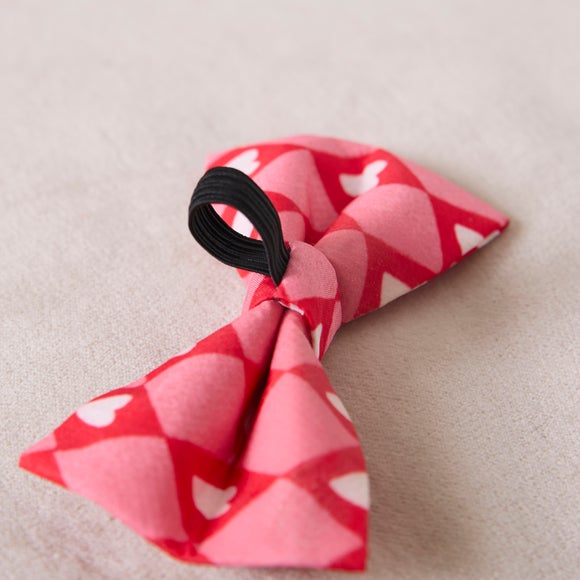 Carousel navigation image position 2 of 3