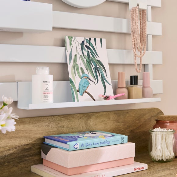 Carousel navigation image position 1 of 3