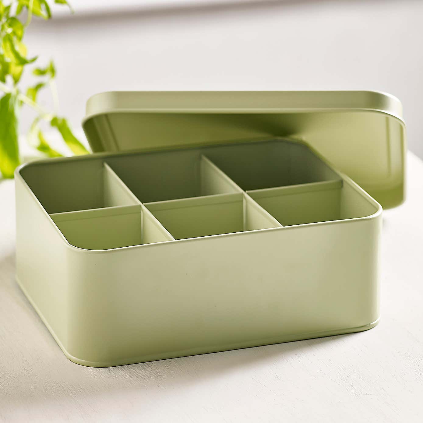 Carousel zoom image position 2 of 4