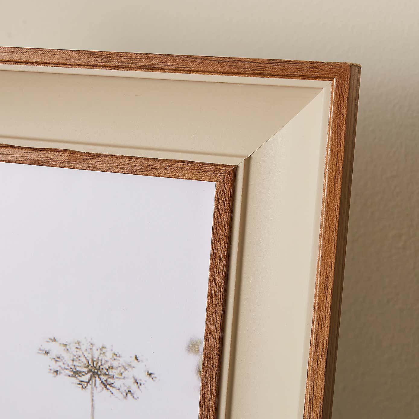 Carousel zoom image position 2 of 3