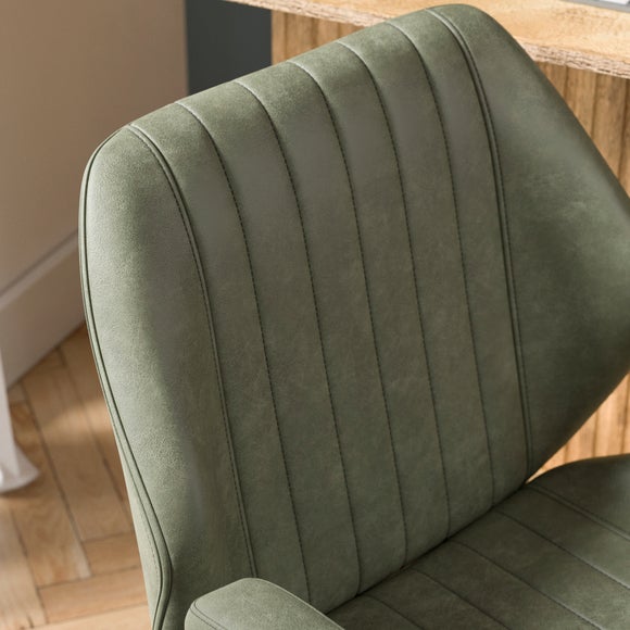 Carousel navigation image position 3 of 8