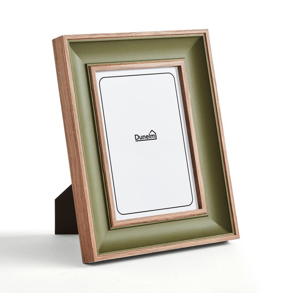 Carousel navigation image position 3 of 3