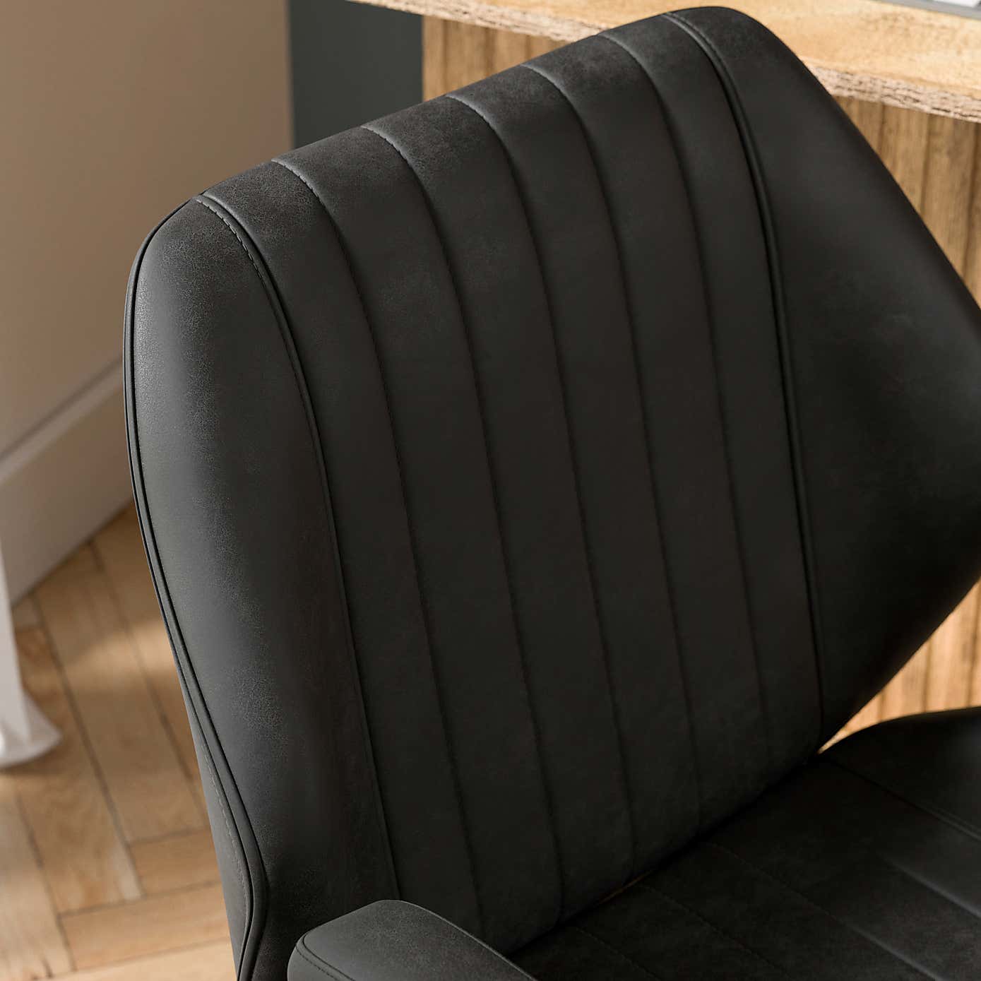 Carousel zoom image position 3 of 8