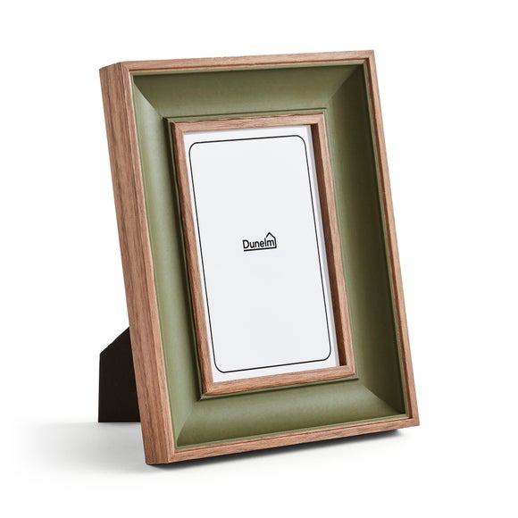 Carousel navigation image position 3 of 3