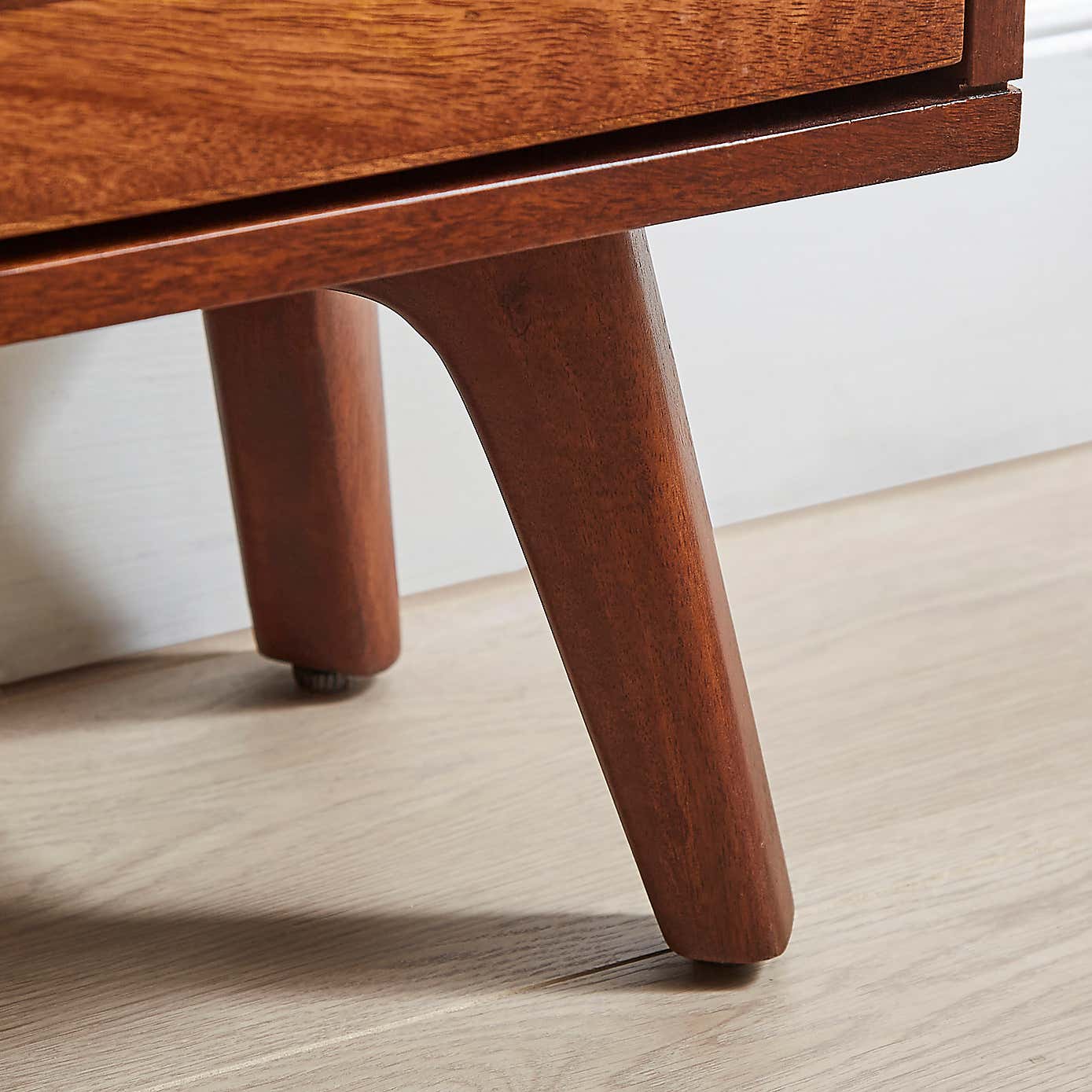 Carousel zoom image position 5 of 7