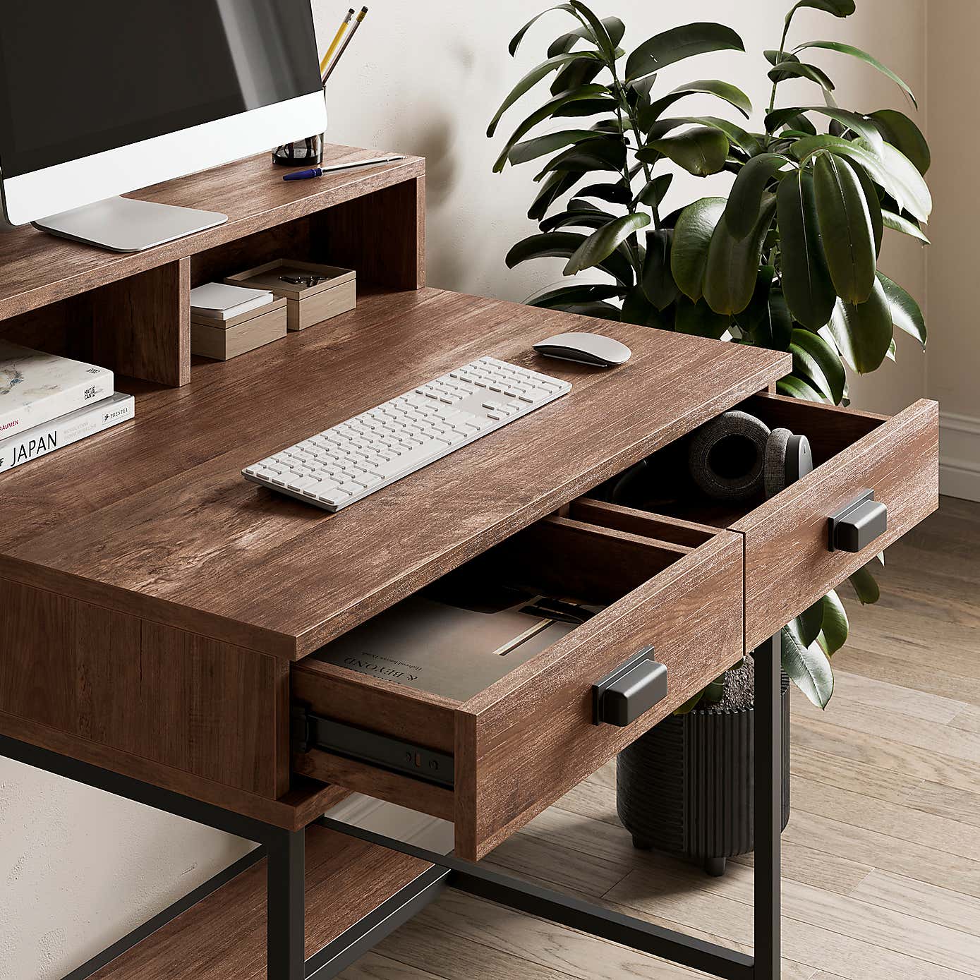 Carousel zoom image position 2 of 8