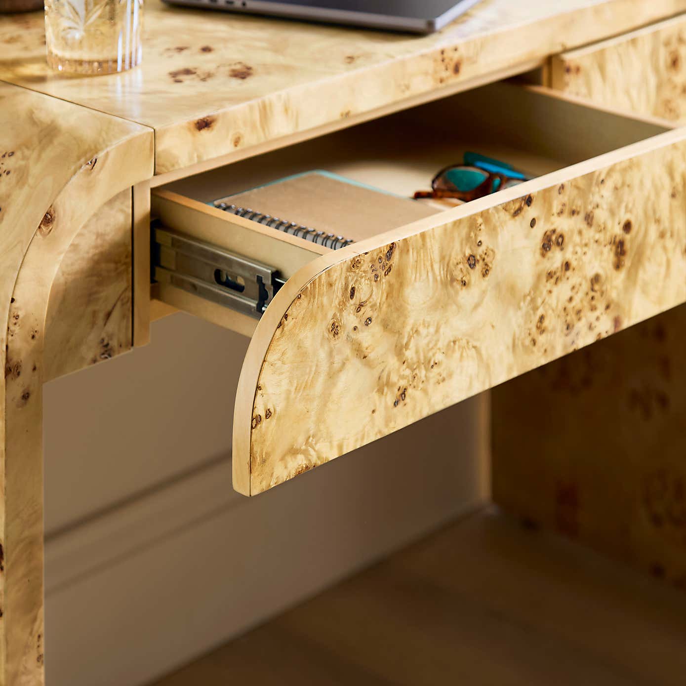 Carousel zoom image position 4 of 6