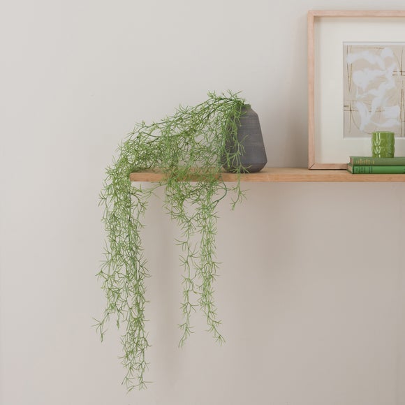 Artificial Green Trailing String of Needles