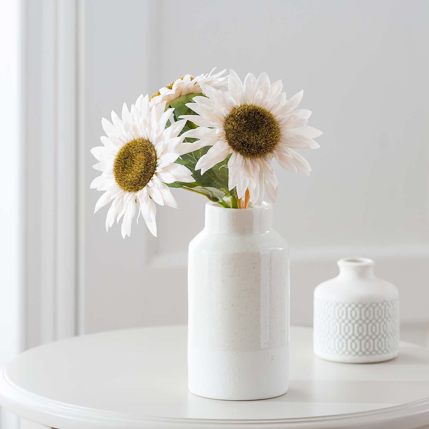 Carousel zoom image position 2 of 4