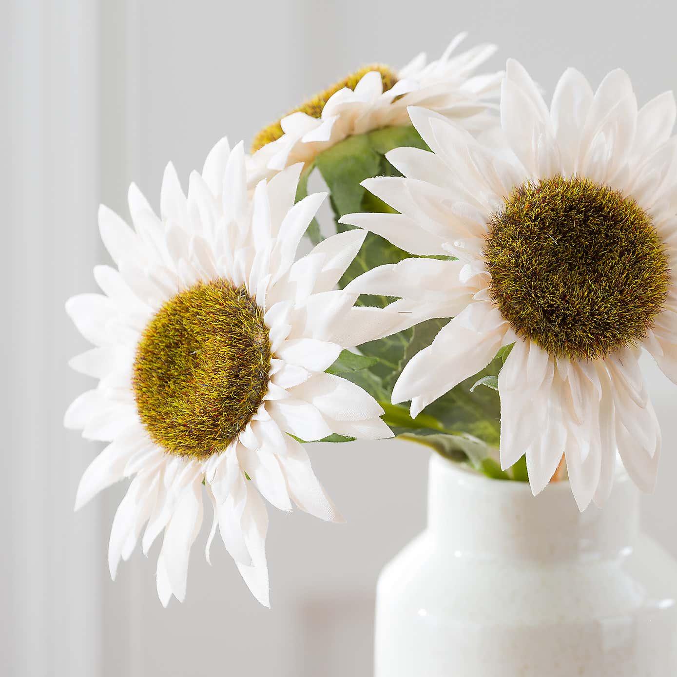 Carousel zoom image position 3 of 4