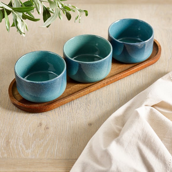 Carousel navigation image position 2 of 3