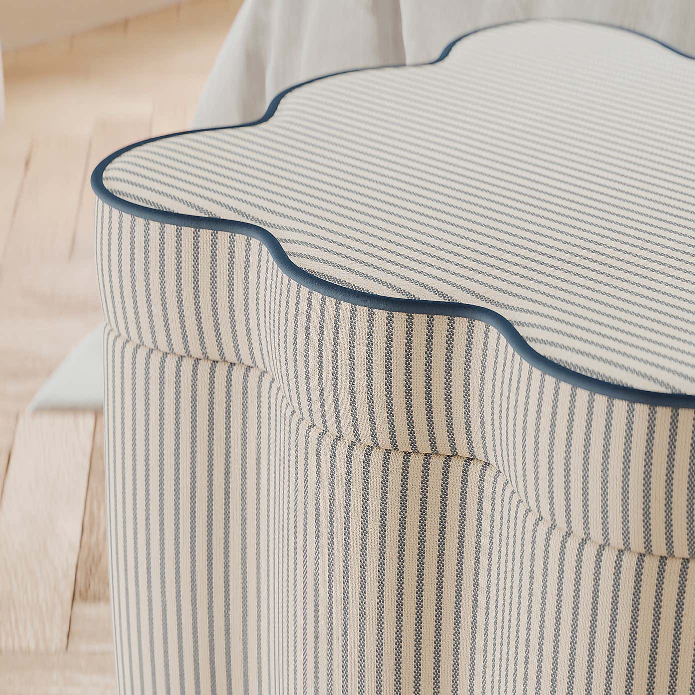 Carousel zoom image position 4 of 8