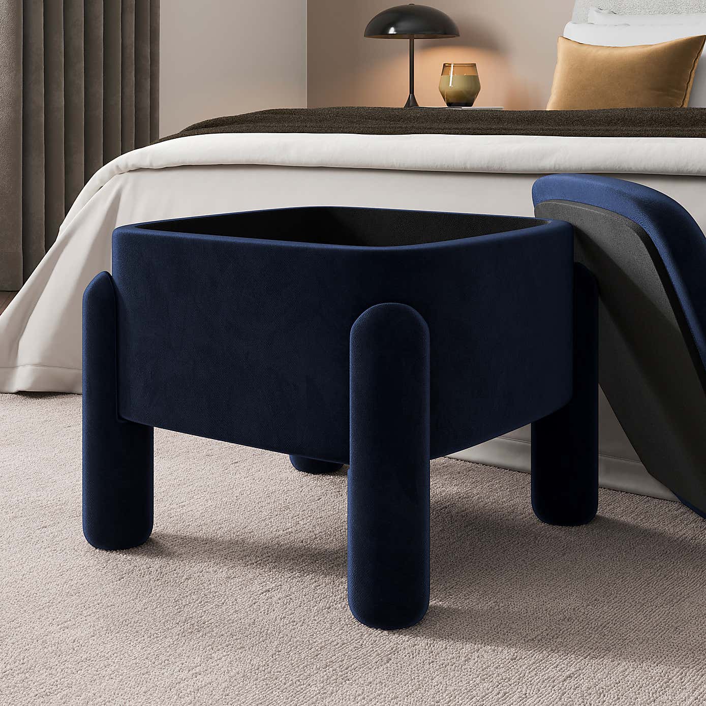 Carousel zoom image position 2 of 7