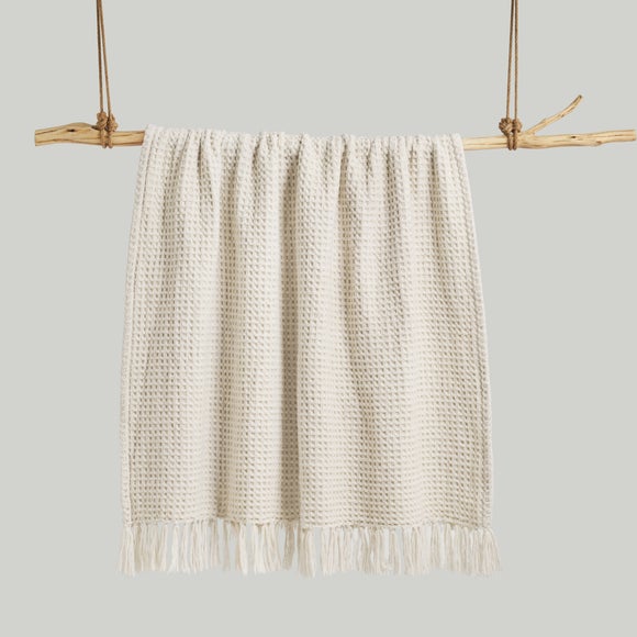 Carousel navigation image position 3 of 6