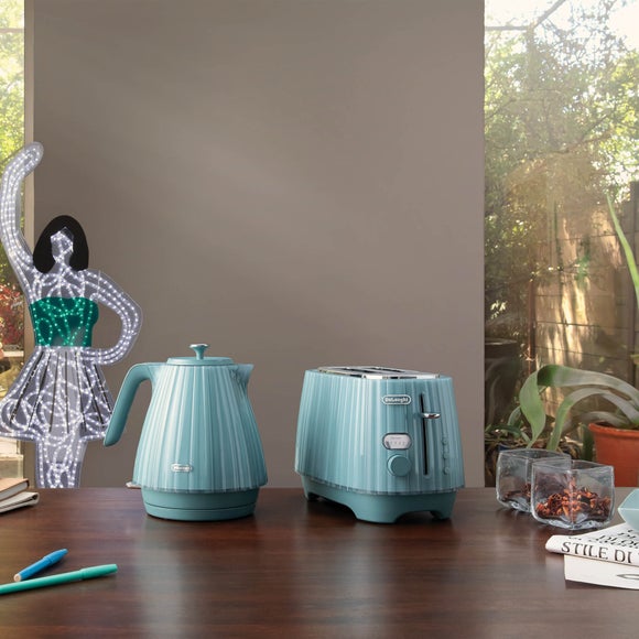 Delonghi Ballerina 1.7l Kettle And 4 Slice Toaster Set