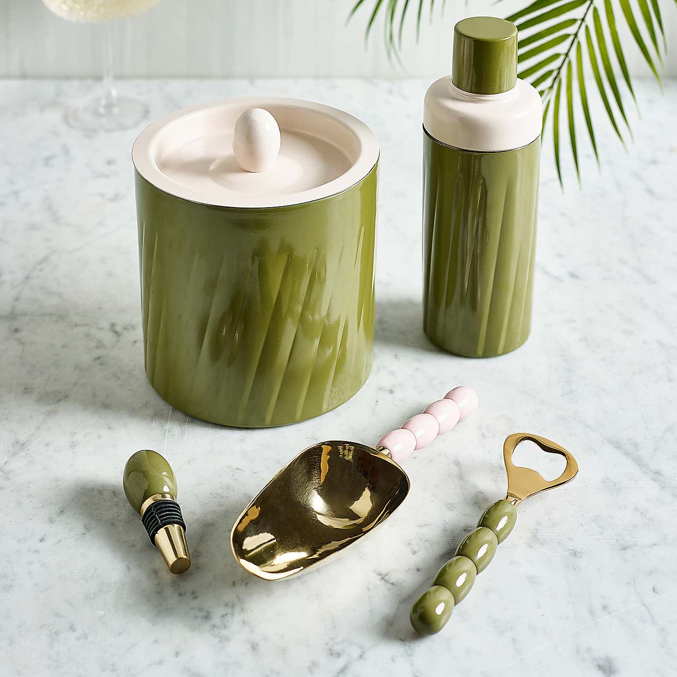 Carousel zoom image position 3 of 3