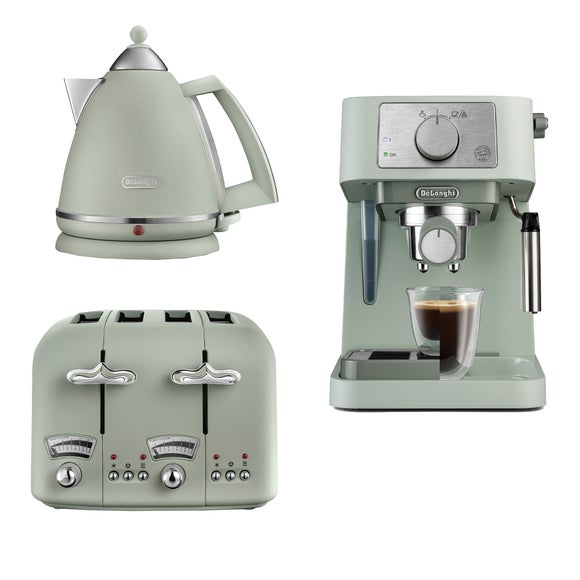 Click to view product details and reviews for Delonghi Argento 17l Kettle 4 Slice Toaster And Stilosa Coffee Machine. Click to view product details and reviews for Delonghi Argento 17l Kettle 4 Slice Toaster And Stilosa Coffee Machine.