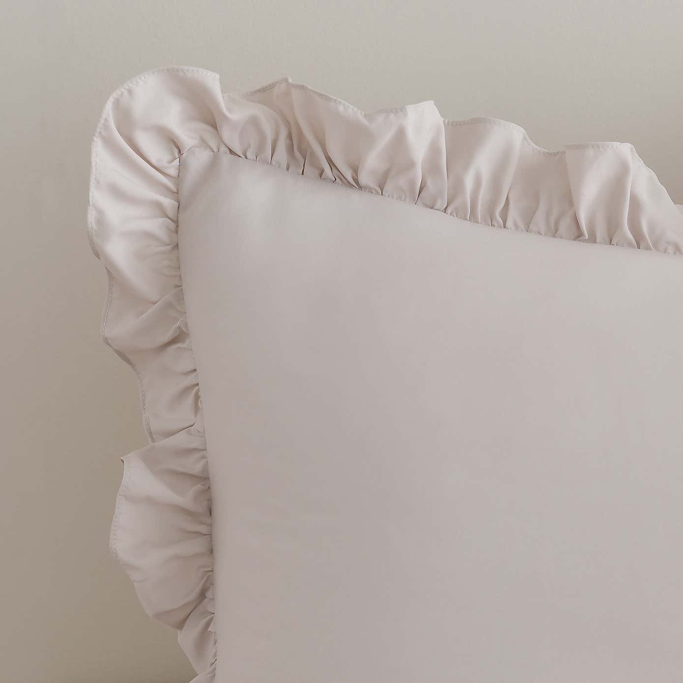 Carousel zoom image position 3 of 7