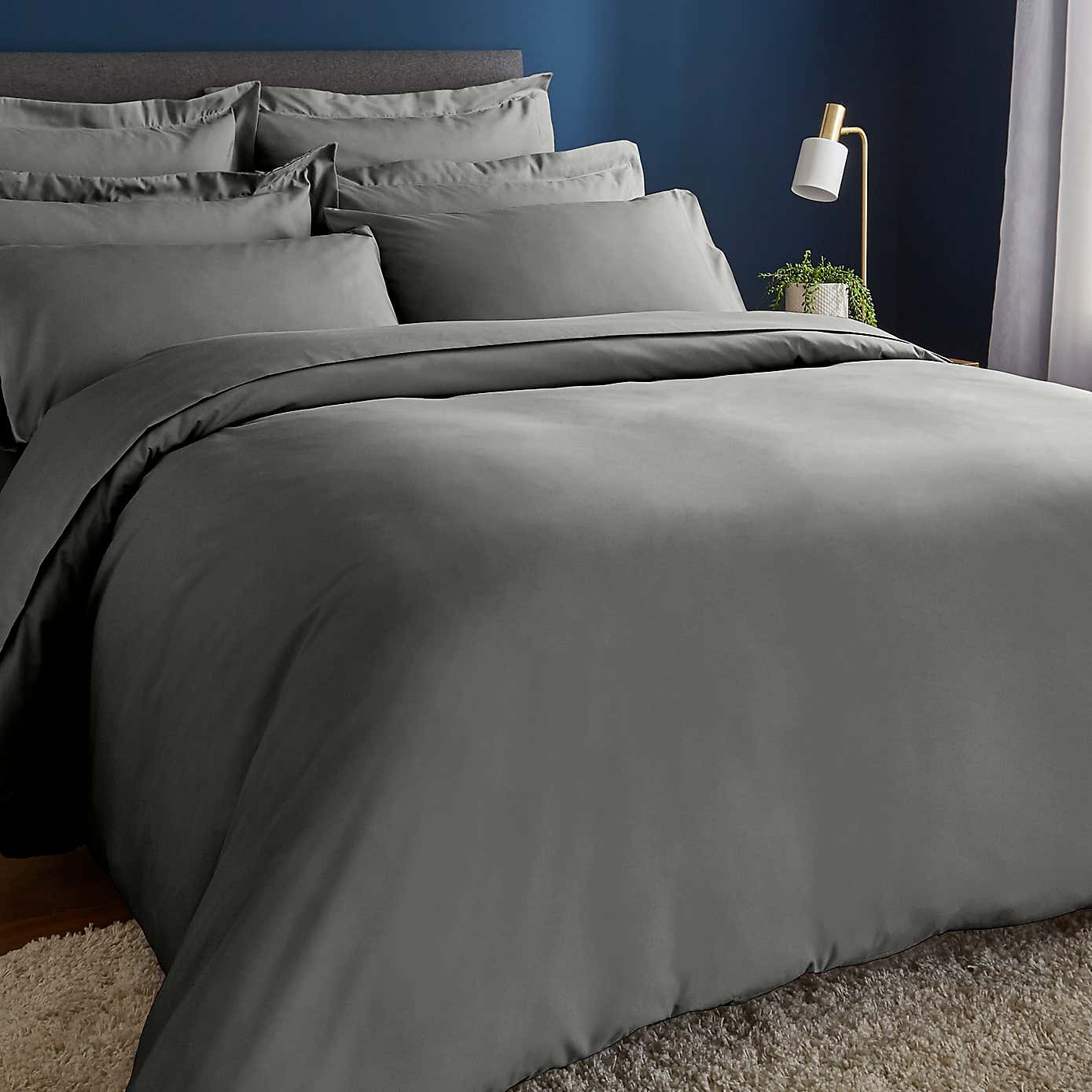 Carousel zoom image position 3 of 4