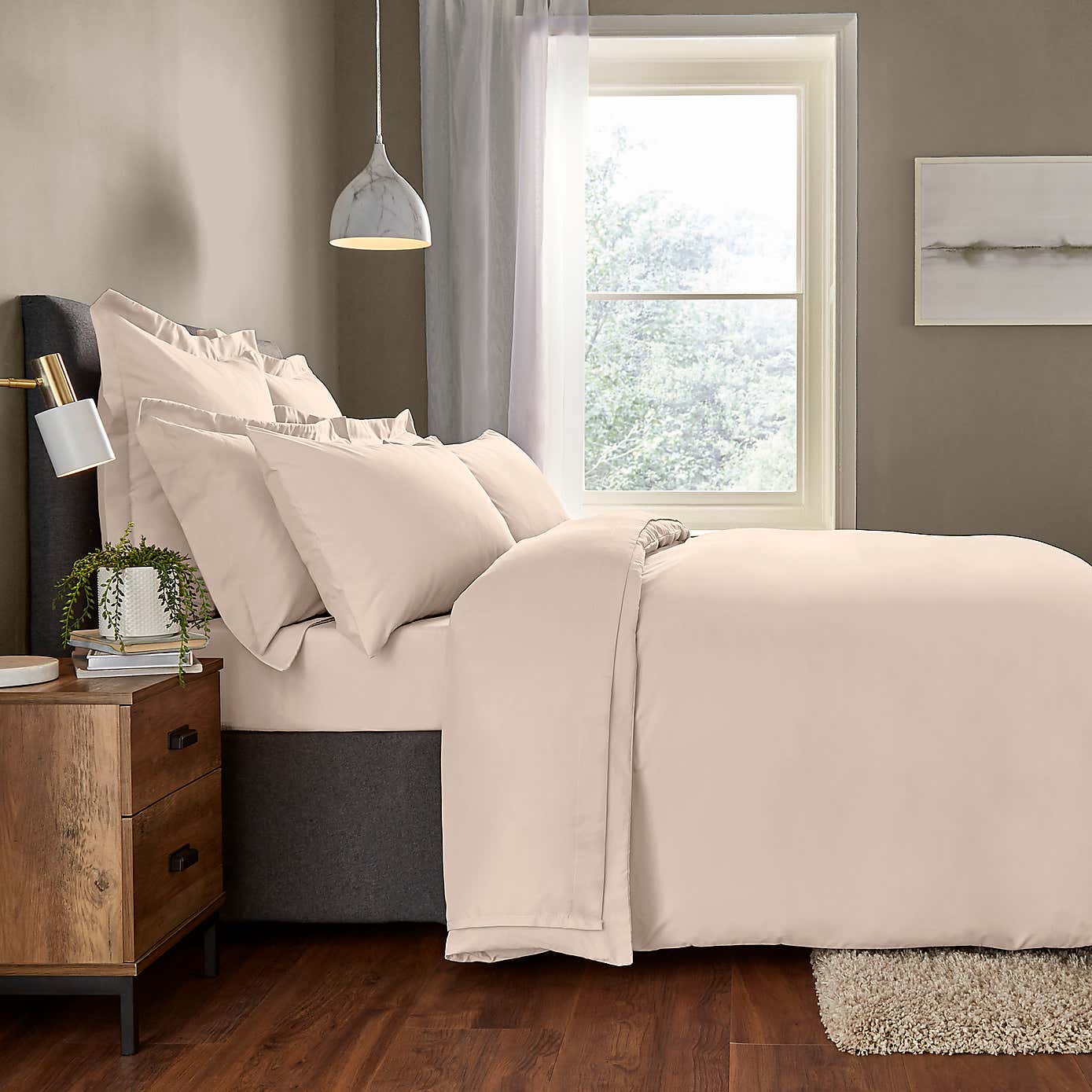 Carousel zoom image position 4 of 4