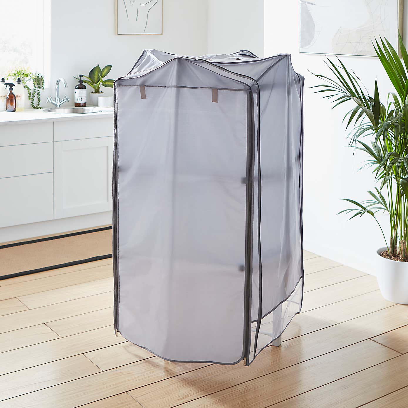 Carousel zoom image position 1 of 3