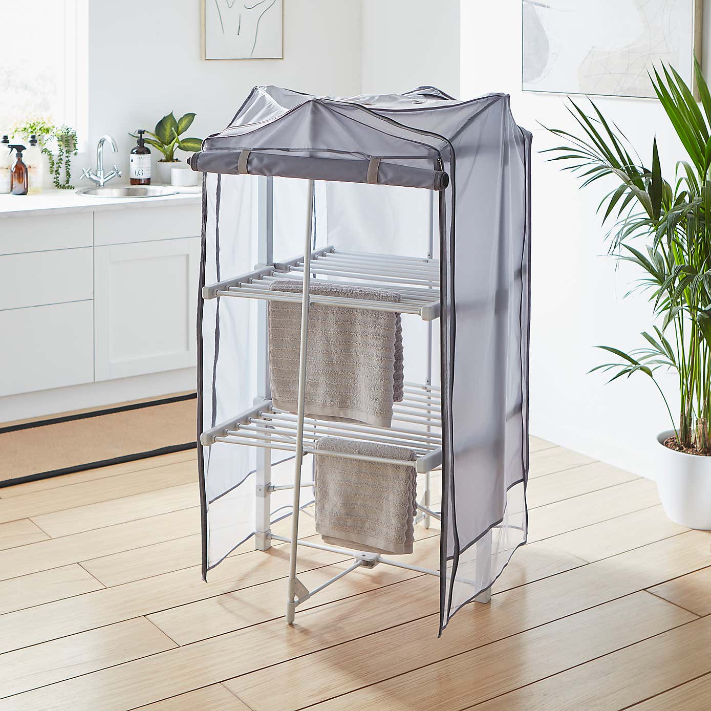 Carousel zoom image position 2 of 3